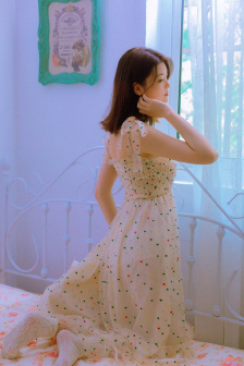 小东西昨晚没喂饱你吗